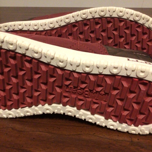 L.L.BEAN QUILTED SLIP ON MENS SHOES  SZ 8